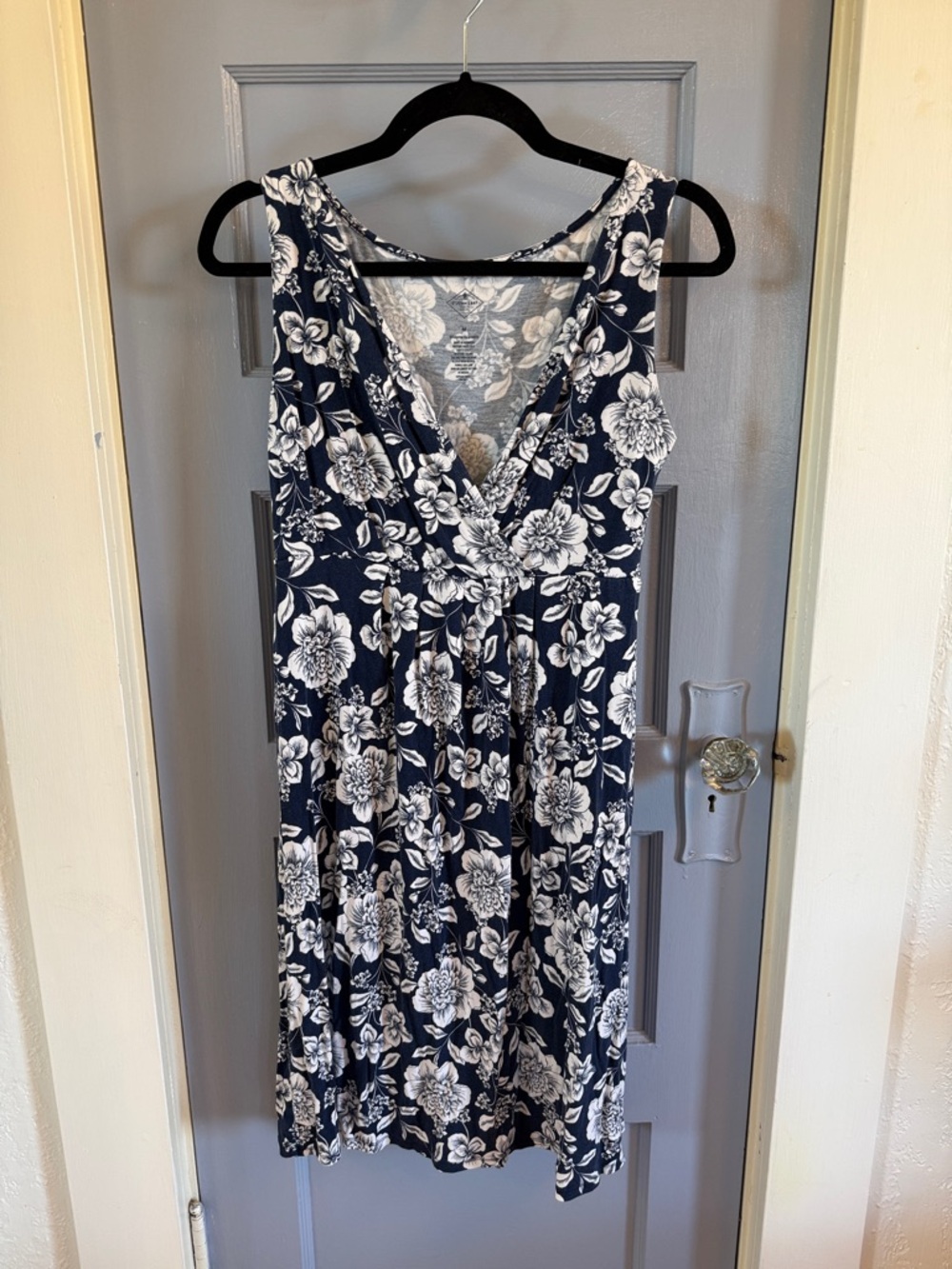 St. John's Bay Navy and White Floral V-Neck Midi Dress